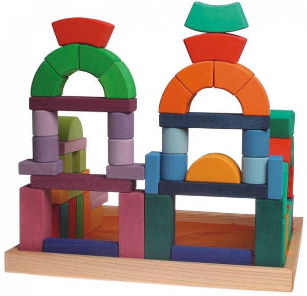 Romanischer Baukasten im Spiel